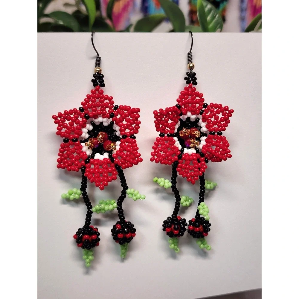 Red  Color Women's Earrings. Elegant Earrings